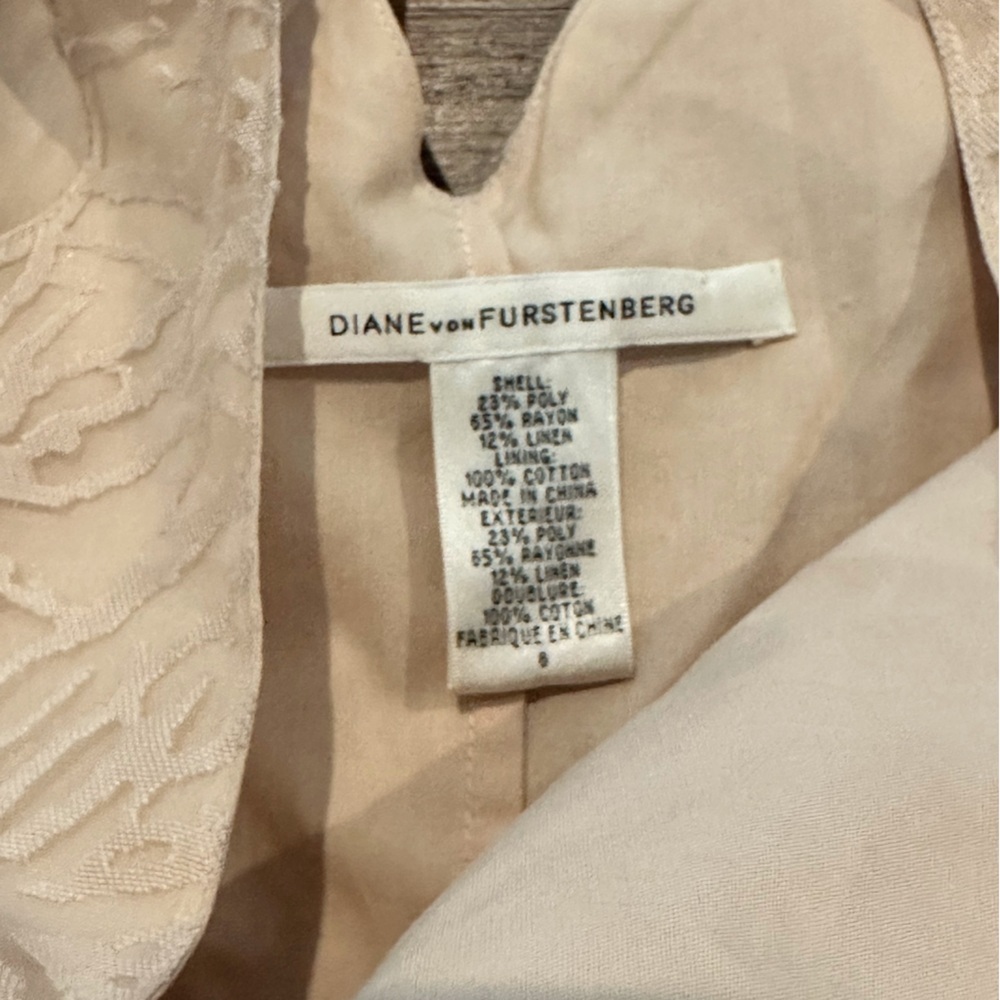 NWOT Diane Von Furstenberg Peach Ringwald Surplice Empire Waist Dress Size 8 - Picture 6 of 9
